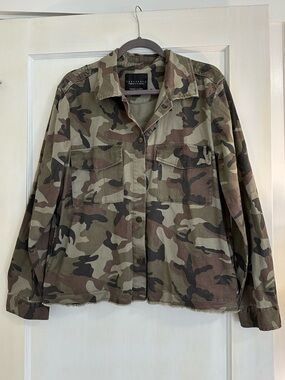 💚 Camo jacket 💚